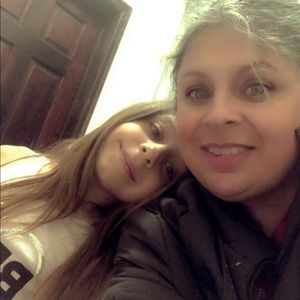 Meet your Posher, Laurie